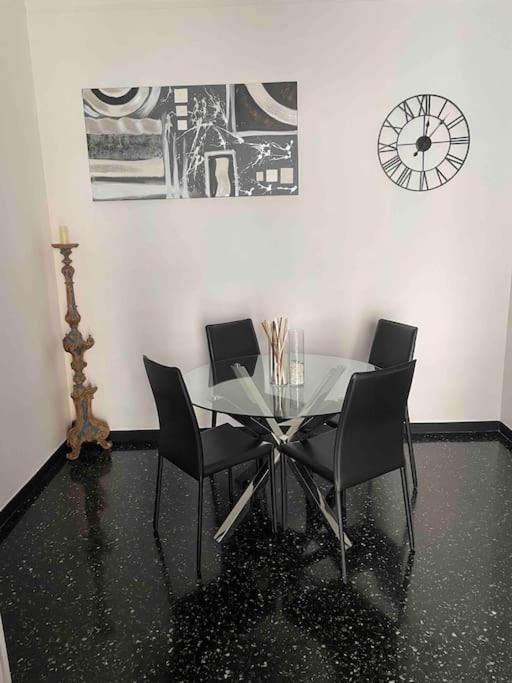 Centrale Con Ampio Balcone Apartment