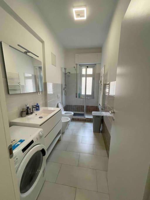 Apartment Centrale Con Ampio Balcone Genua